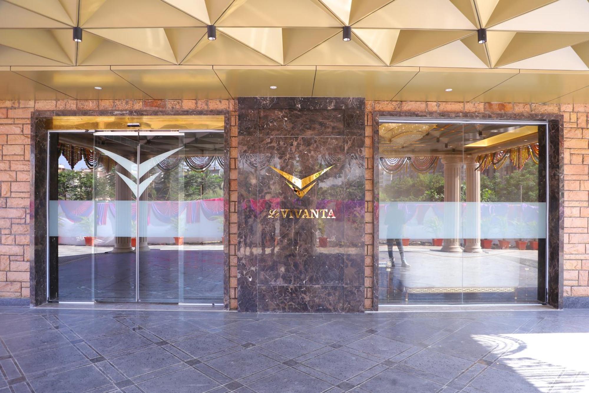 Le Vivanta Virār Exterior photo
