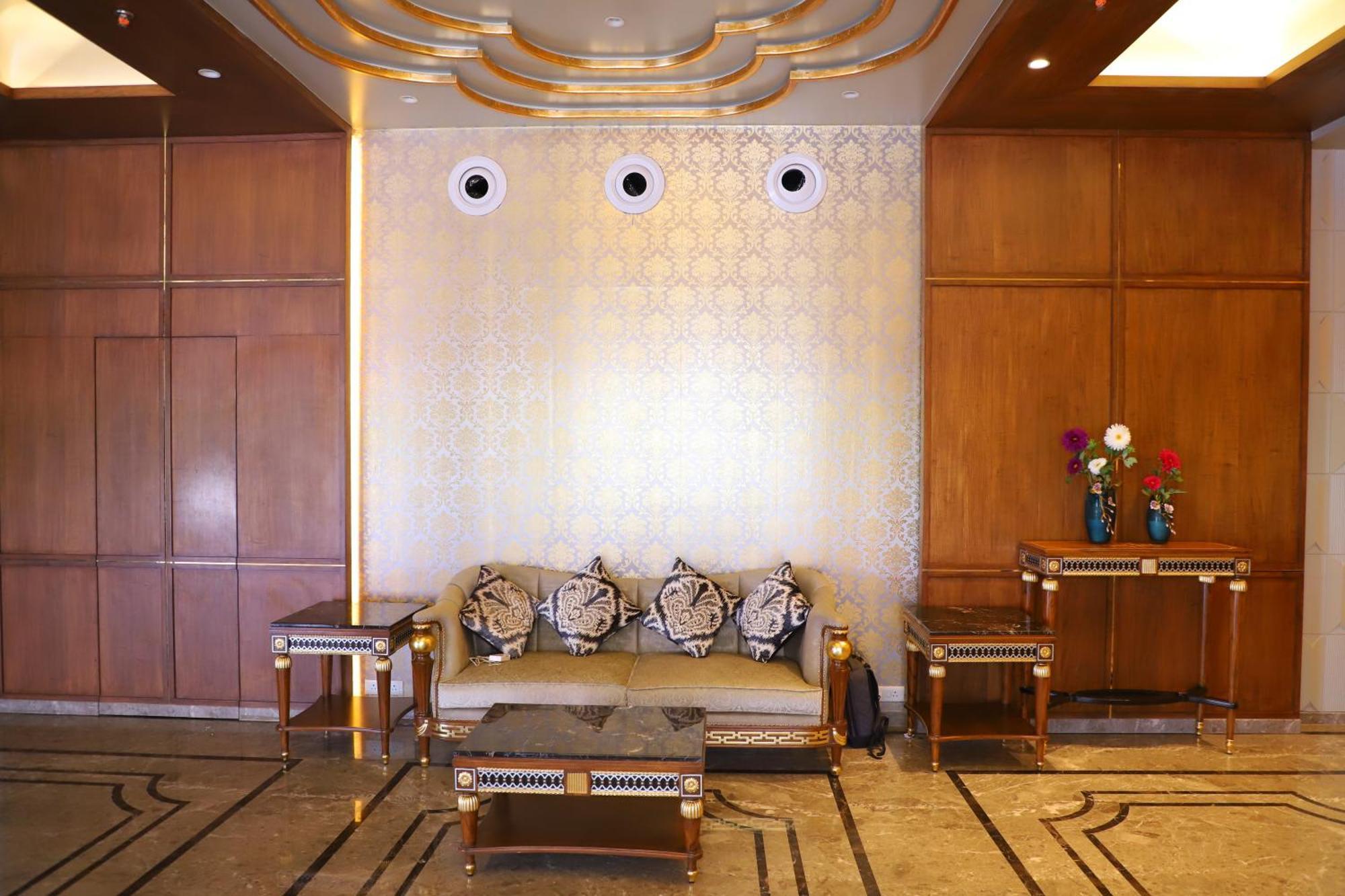 Le Vivanta Virār Exterior photo